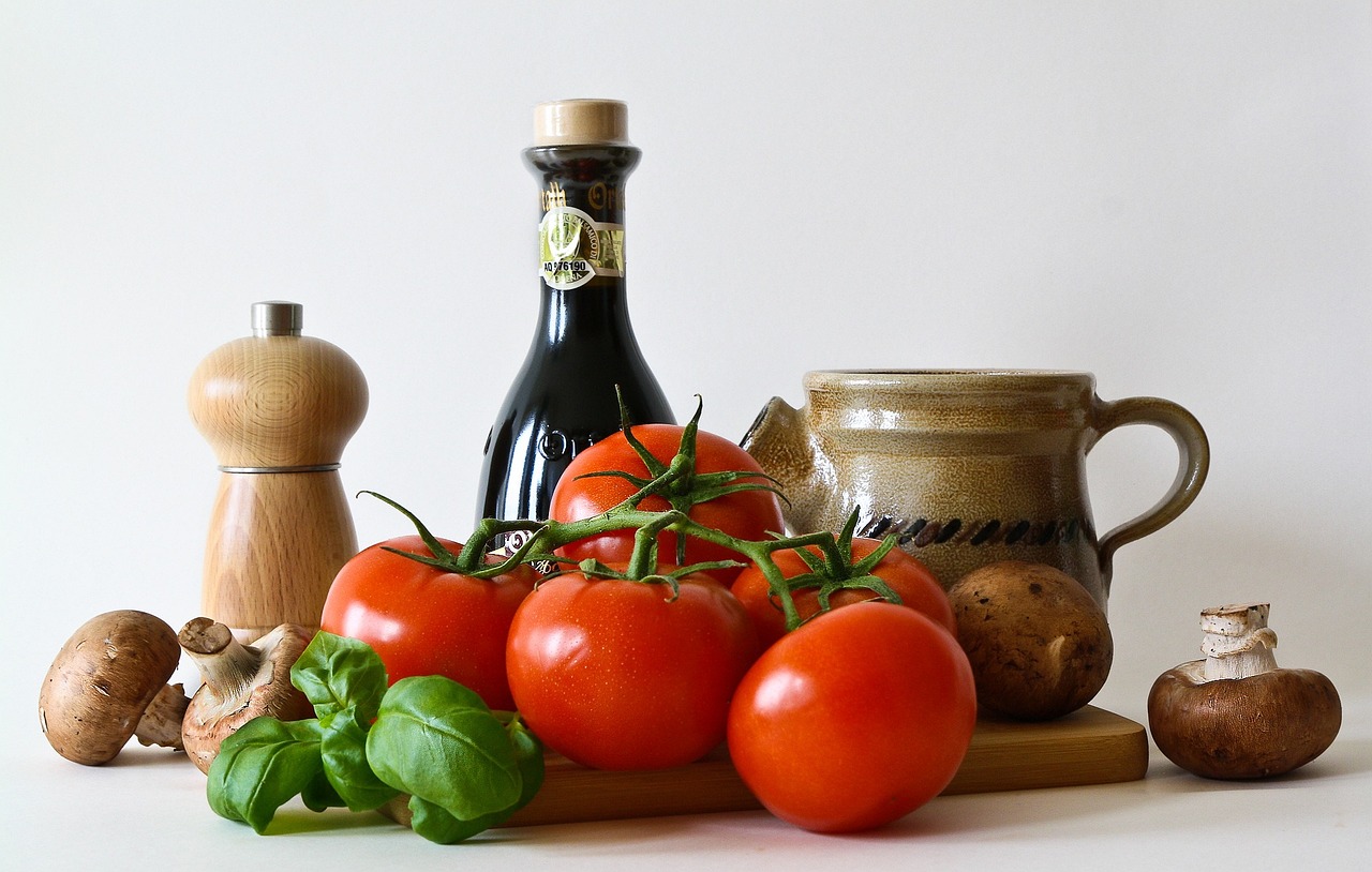 The Philosophy and Politics of Food: Vegetarianism to Veganism